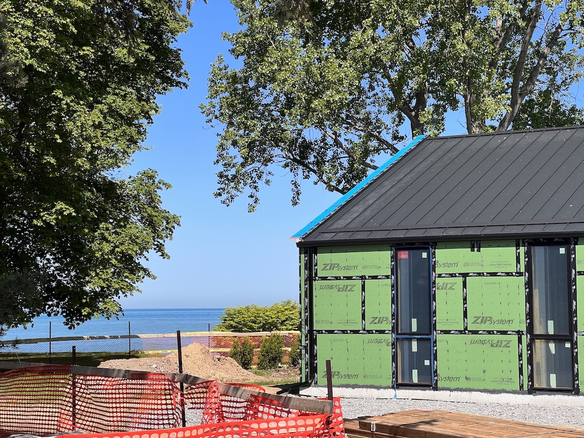 MTA Designs Special House on Niagara on the Lake Waterfront Moriyama Teshima Architects